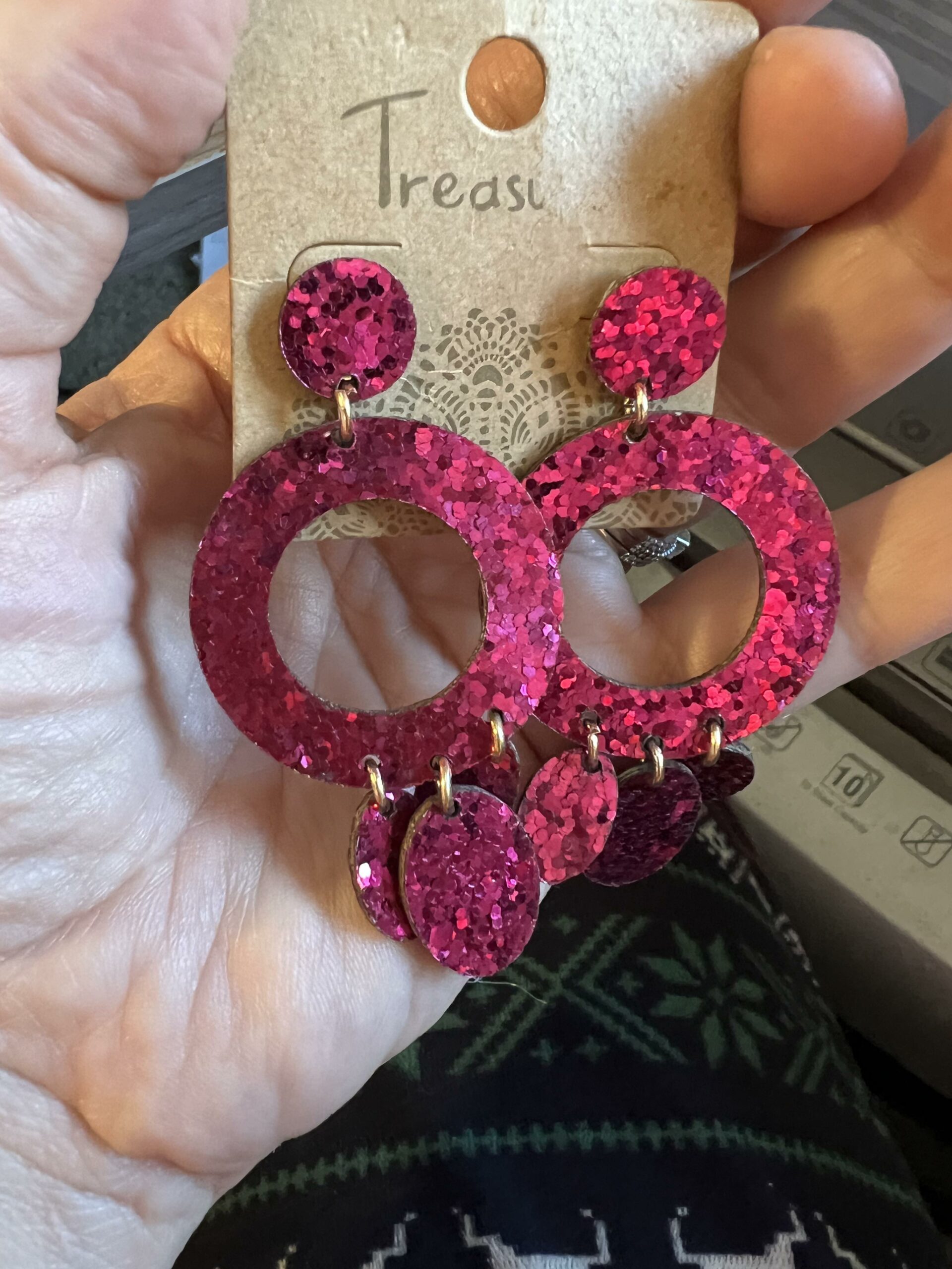 Fuchsia Glitter Hoop Felt Fun Fashion Pageant Earrings | 409715